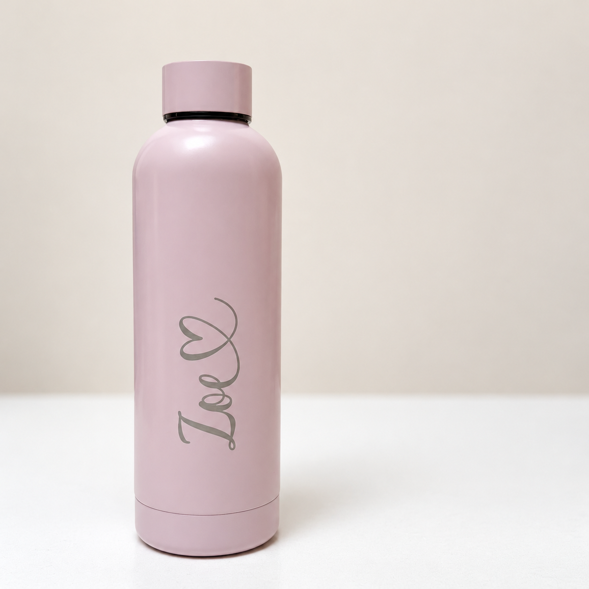 Borraccia rosa personalizzata con nome Zoe in corsivo e cuore CG CREAZIONS Svizzera