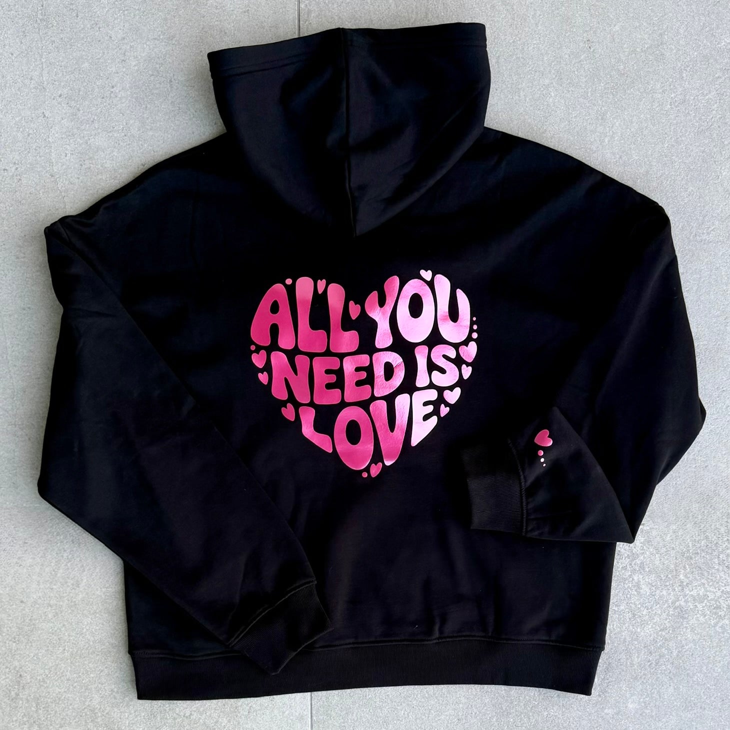 Felpa nera All You Need Is Love con cuore rosa CG CREATIONS