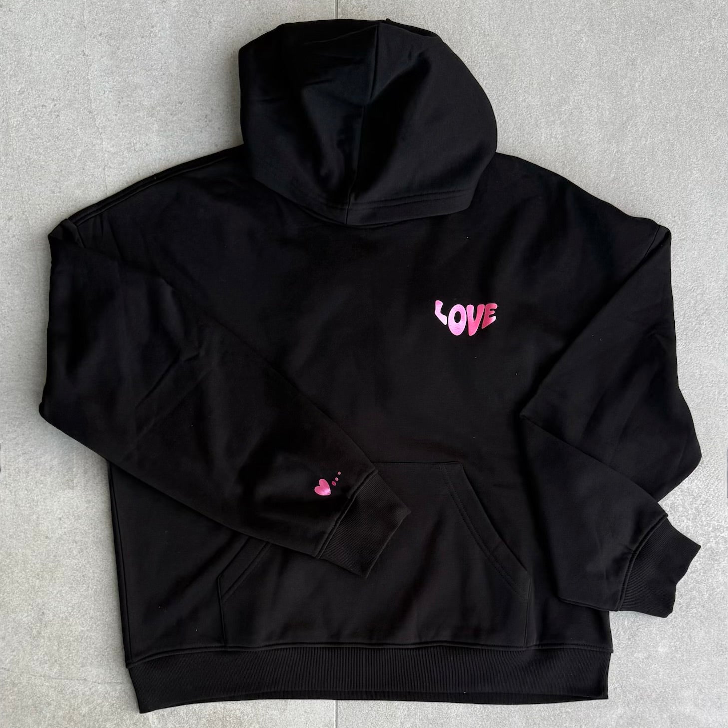 Felpa nera con scritta Love in alto a sinistra CG CREATIONS