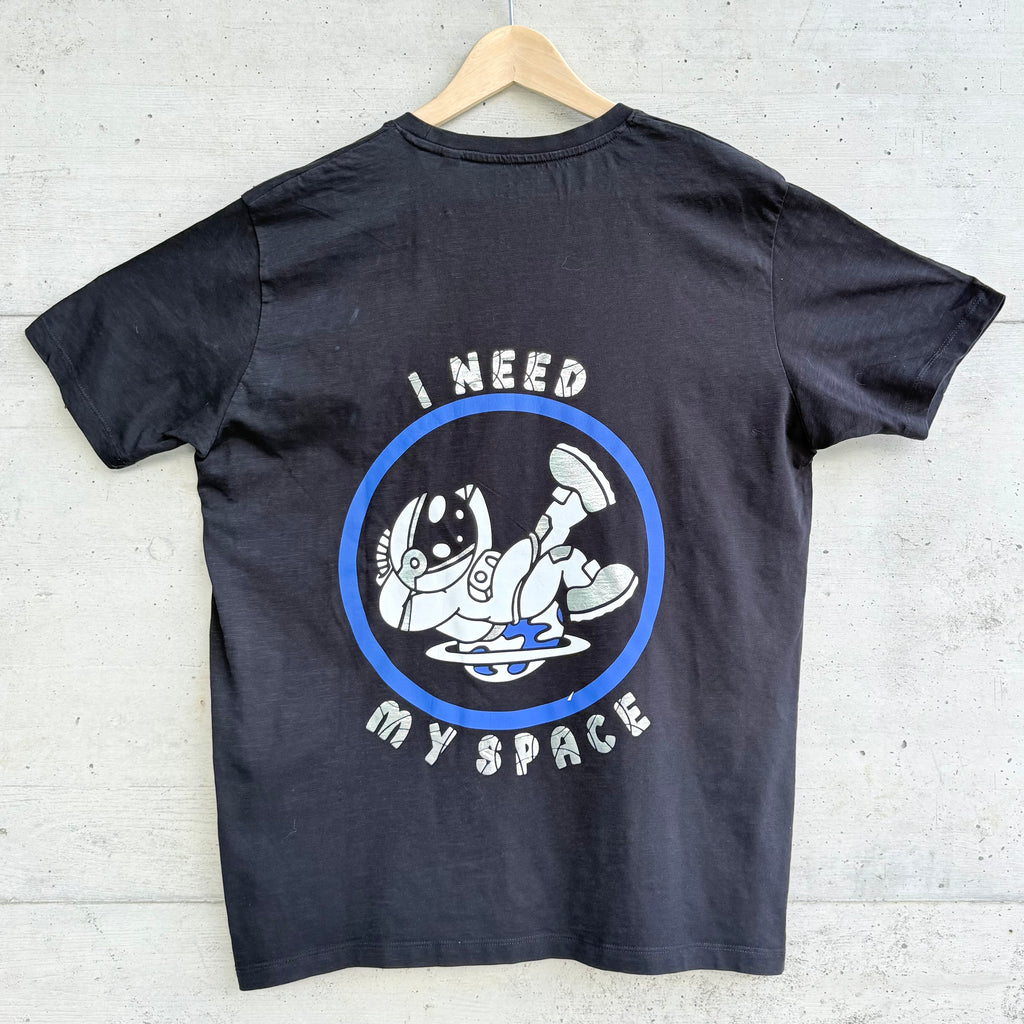 T-shirt I need my space