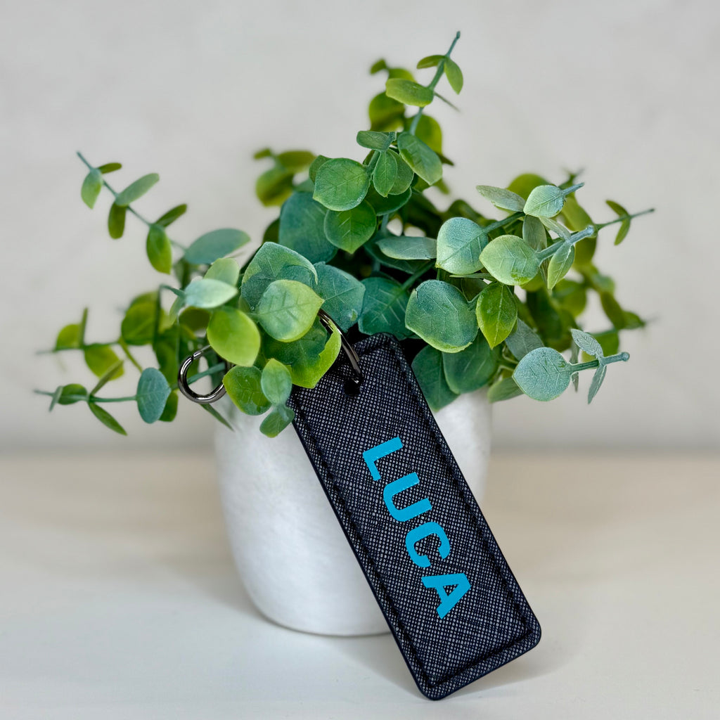 Portachiavi rettangolare nero con clip antracite design moderno CG CREATIONS Svizzera